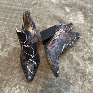 Vince Camuto Gigietta Booties